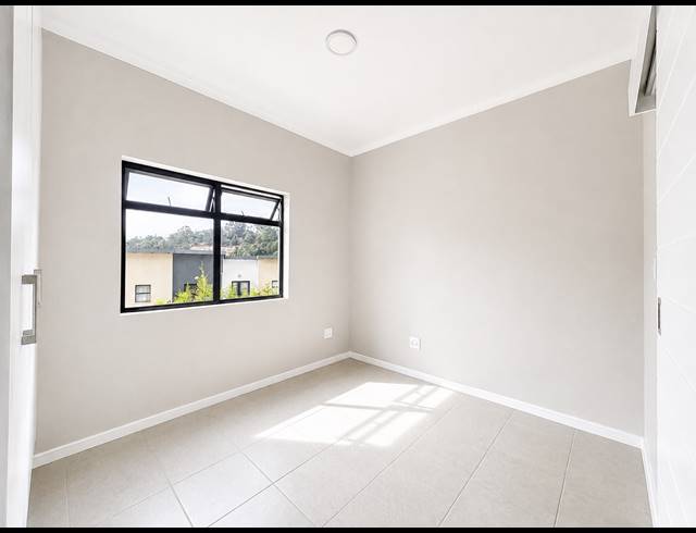 2 BEDROOM APARTMENT FOR SALE IN WATERFALL